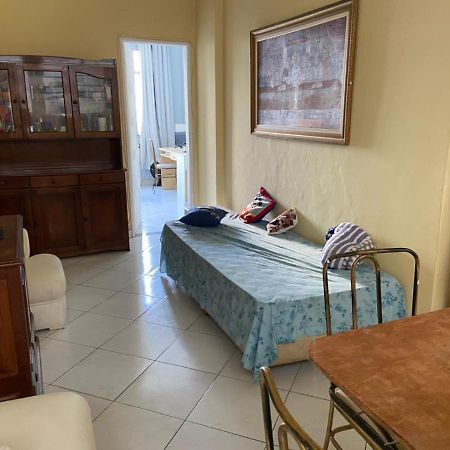 Apartamento Em Copacabana A Um Quarteirao Da Praia! Appartement Rio de Janeiro Buitenkant foto